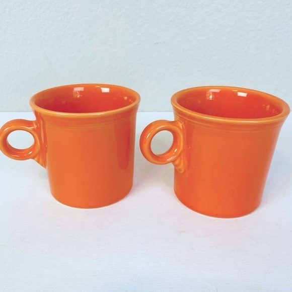 Set of 2 Homer Laughlin Fiesta Tangerine Orange Mugs 12oz - Picture 2 of 9